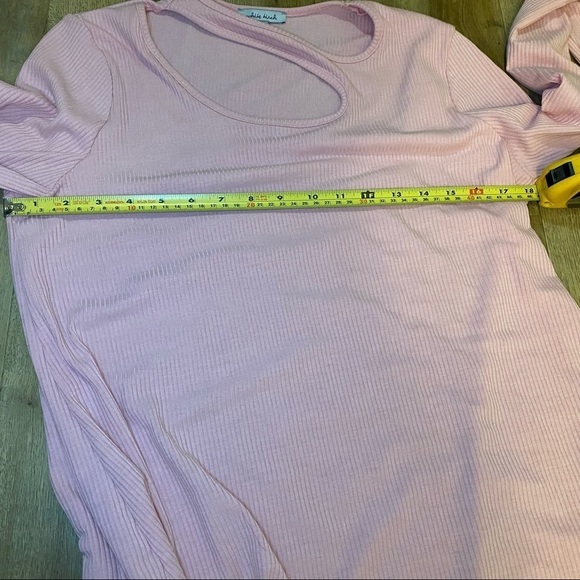 Filly Flair White Birch Pink Cutout Top Size Medium - Picture 9 of 10